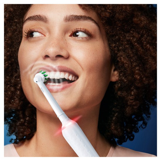 Oral-B Pro 3 3500 Vit Eltandborste 1 Resefodral Designed By Braun 1 Borsthuvud
