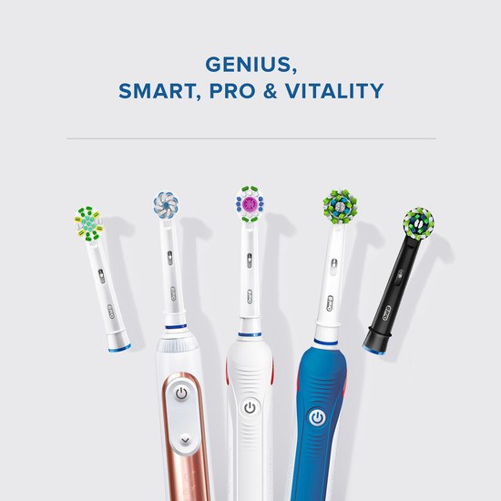 Oral-B CrossAction Tandborsthuvud med CleanMaximiser-teknologi 4 st