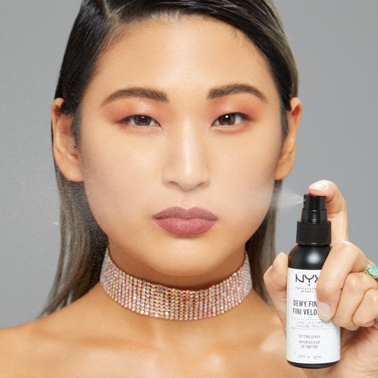 NYX Professional Makeup Make Up Setting Spray Dewy Finish/Long Lasting 2 60 ml