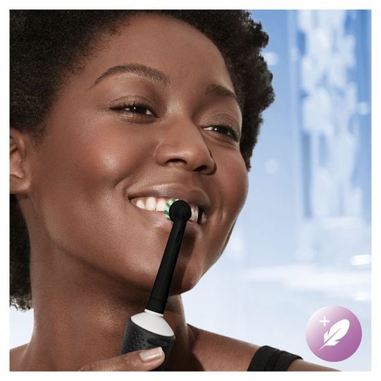Oral-B Vitality Pro Svart Eltandborste Designed by Braun