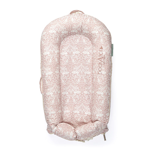 DockATot Deluxe+ Babynest Brer Rabbit William Morris