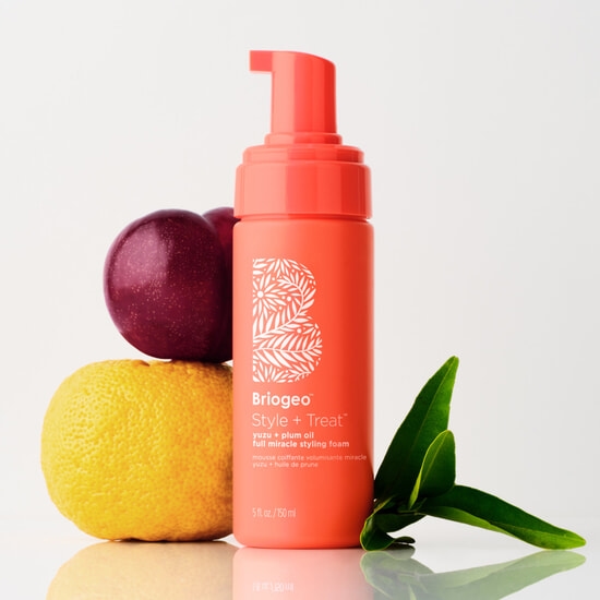 Briogeo Style + Treat Yuzu + Plum Oil Miracle Styling Foam 150 ml
