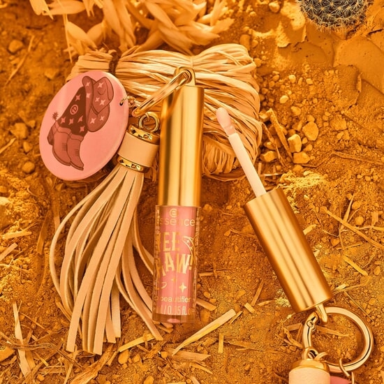 essence YEE HAW! Lip Beautifier Key Chain 01 Boots, Hat, Go! 1,5 ml