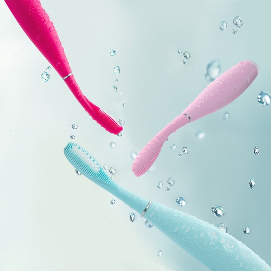 FOREO ISSA 4 Sonic Toothbrush Fuchsia