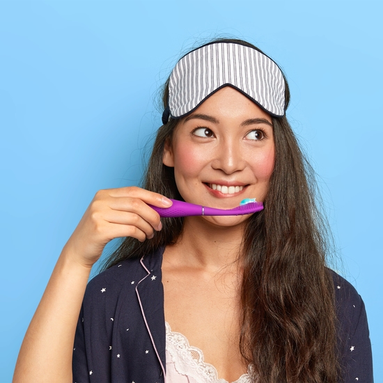 FOREO ISSA 4 Smile Sonic Toothbrush Enchanted Violet