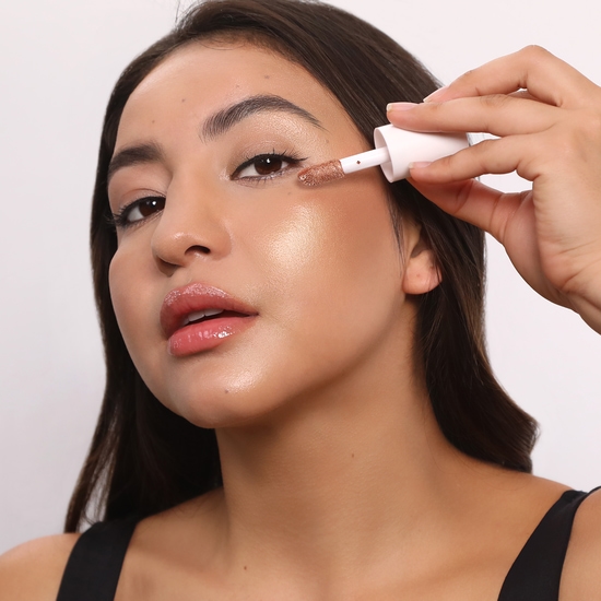 MOIRA Glow Show Liquid Highlighter 002 Golden Blend 4,3 g