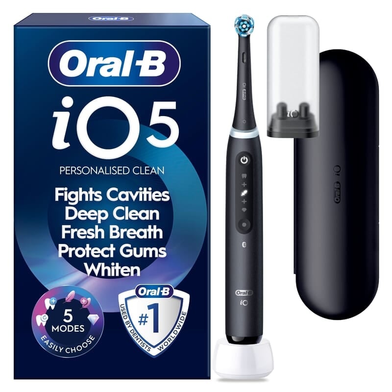 Oral-B iO 5 Eltandborste Svart med Resefodral och Borthuvudshållare