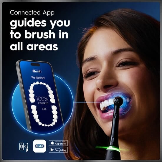 Oral-B iO 10 Eltandborste Svart med Magnetisk snabbladdare, Resefodral & Borsthuvudshållare