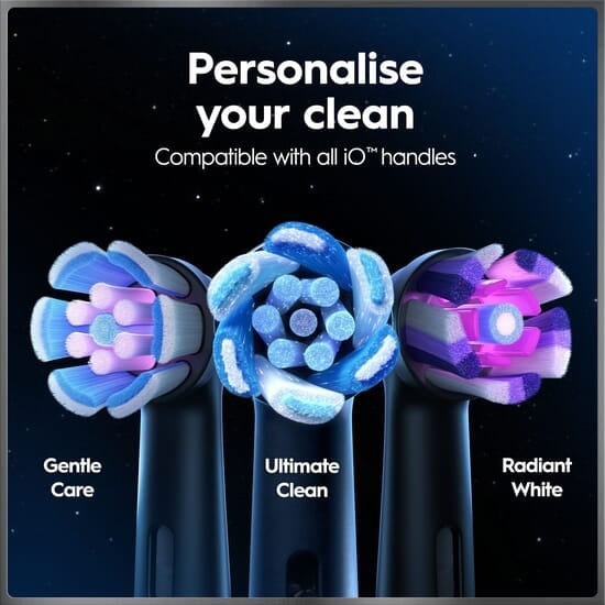 Oral-B iO 10 Eltandborste Svart med Magnetisk snabbladdare, Resefodral & Borsthuvudshållare