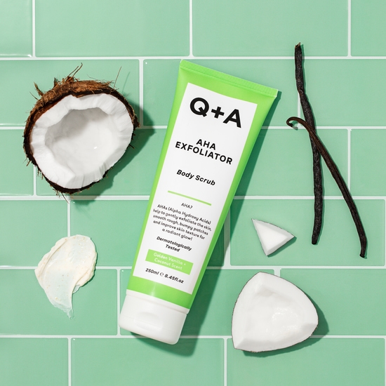 Q+A AHA Exfoliator Body Scrub 250 ml