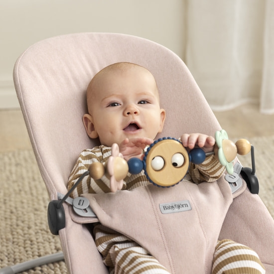 BabyBjörn Leksak till Babysitter Busiga ögon pastell