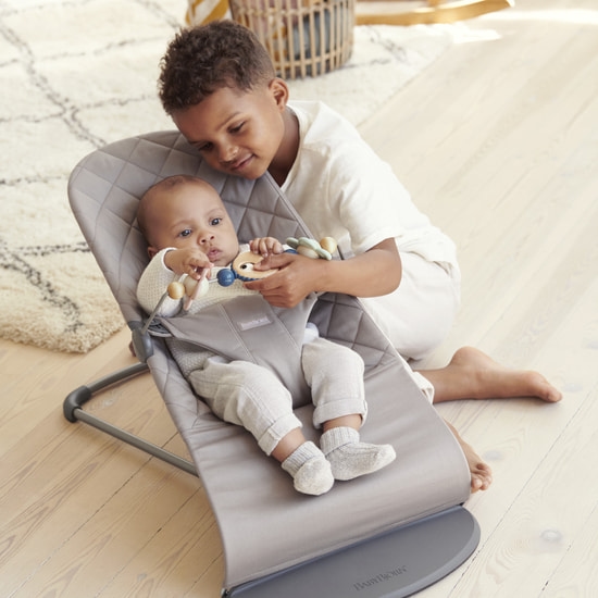 BabyBjörn Leksak till Babysitter Busiga ögon pastell