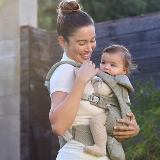 Ergobaby Omni Deluxe Mesh Bärsele Soft Olive