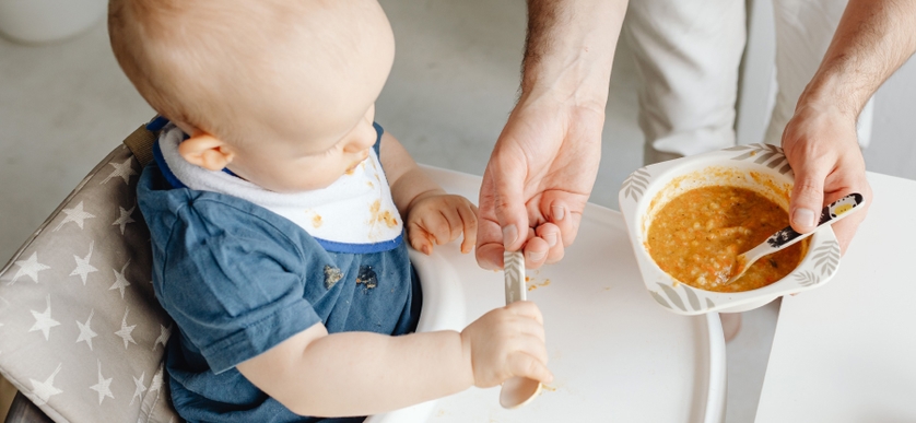 Guide till smakportioner för din bebis och matstart