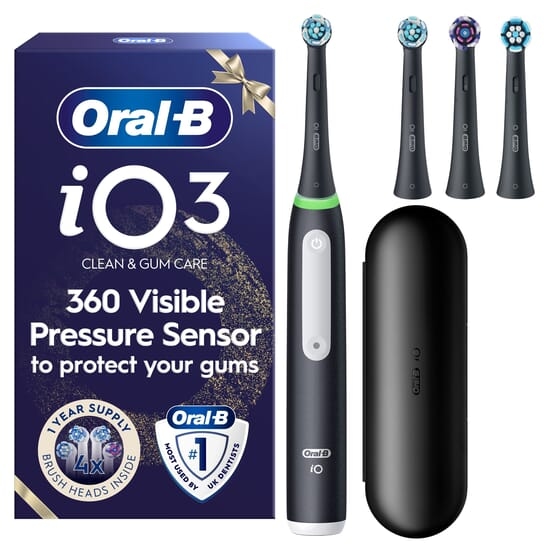 Oral-B iO3 Eltandborste Svart Giftset med 4 Tandborsthuvuden + Resefodral
