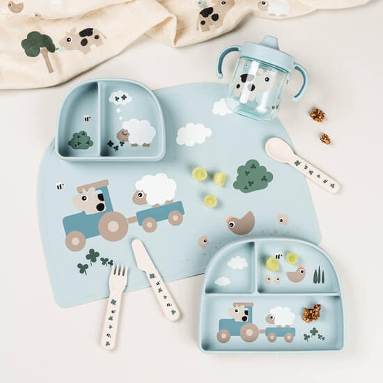 Done by Deer Första Pipmugg Tiny farm Blue 260 ml