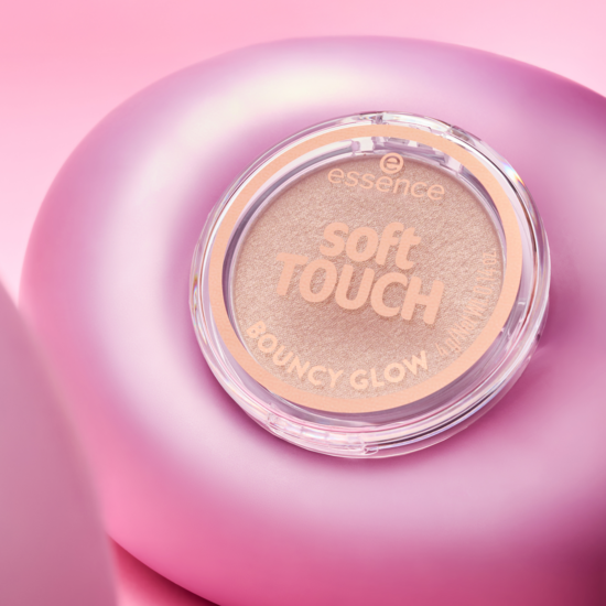 essence Soft Touch Bouncy Glow 10 4 g