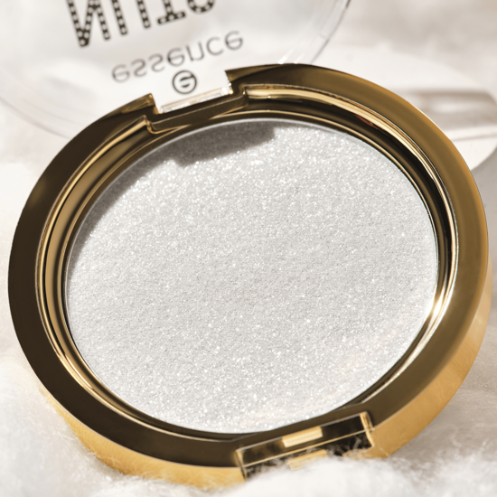 essence Nuts About You All-Over Highlighter 01 4 g