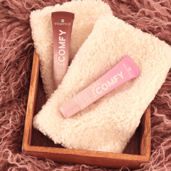 essence Feelin' Comfy Peptide Lipgloss 02 15 ml