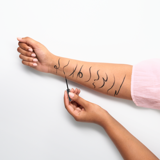 essence Liquid Ink Eyeliner 01 3 ml