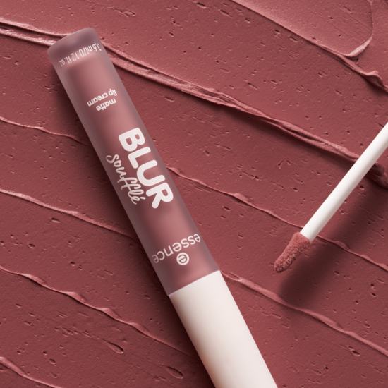 essence Blur Soufflé Matte Lip Cream 06 Pillow Talking 3,6 ml