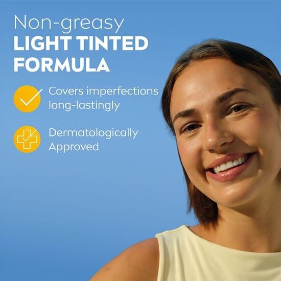 NIVEA SUN UV Face Specialist Ultra Light Daily Fluid, Light Tinted SPF 50+ 40 ml
