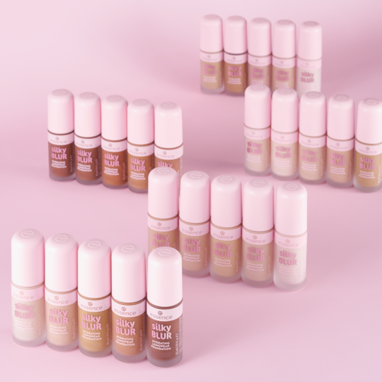 essence Silky Blur Hydrating Longwear Foundation 120