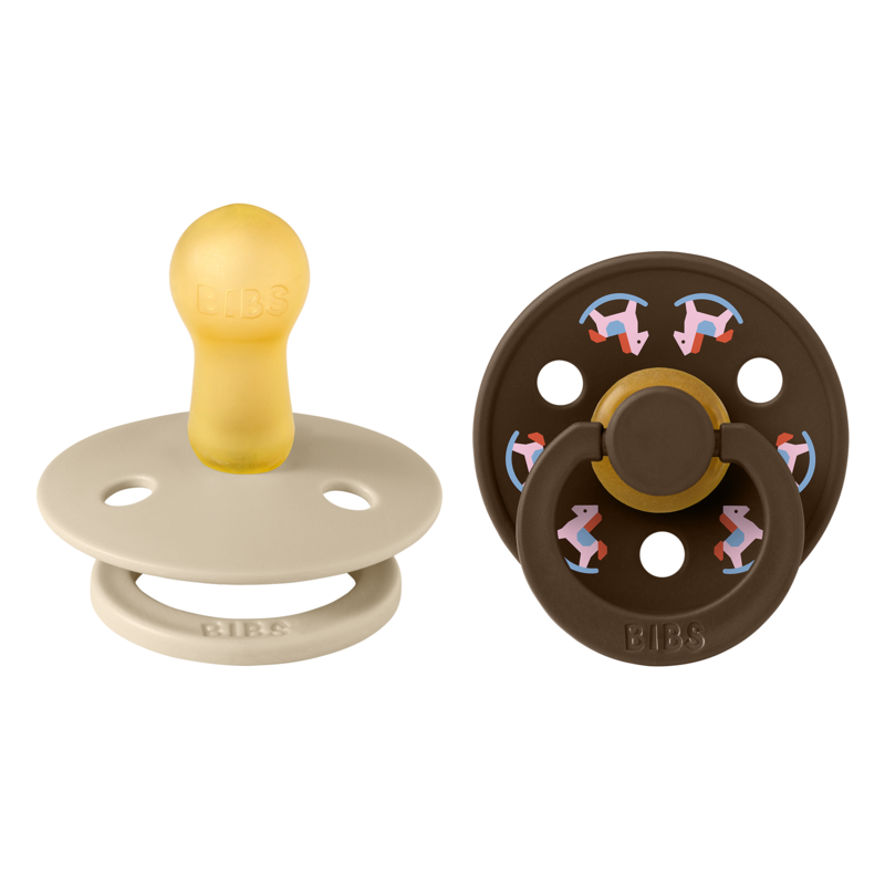 Köp 2 få 20% | BIBS Colour Holiday Horse Latex Size 2 Vanilla/Mocha 2-pack