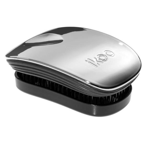Ikoo Metallic Brush Oyster Pocket