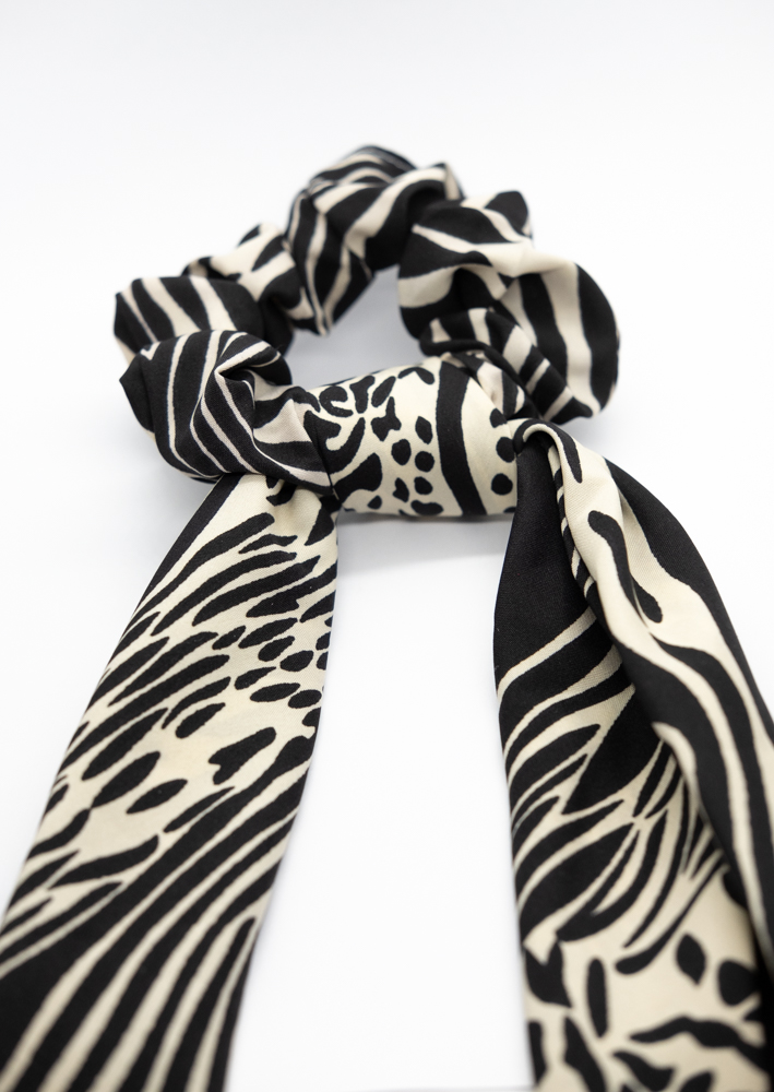 Add a Little Something Bow Scrunchie Long Zebra Black