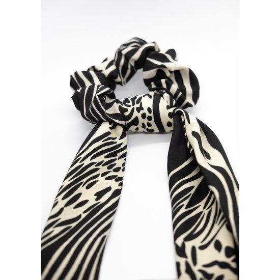 Add a Little Something Bow Scrunchie Long Zebra Black