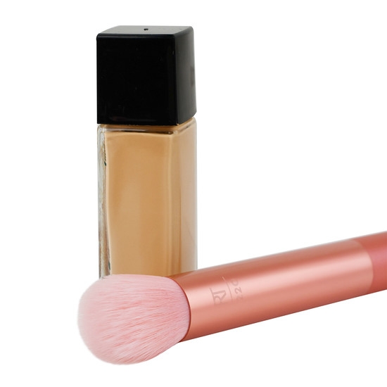 Real Techniques Light Layer Foundation